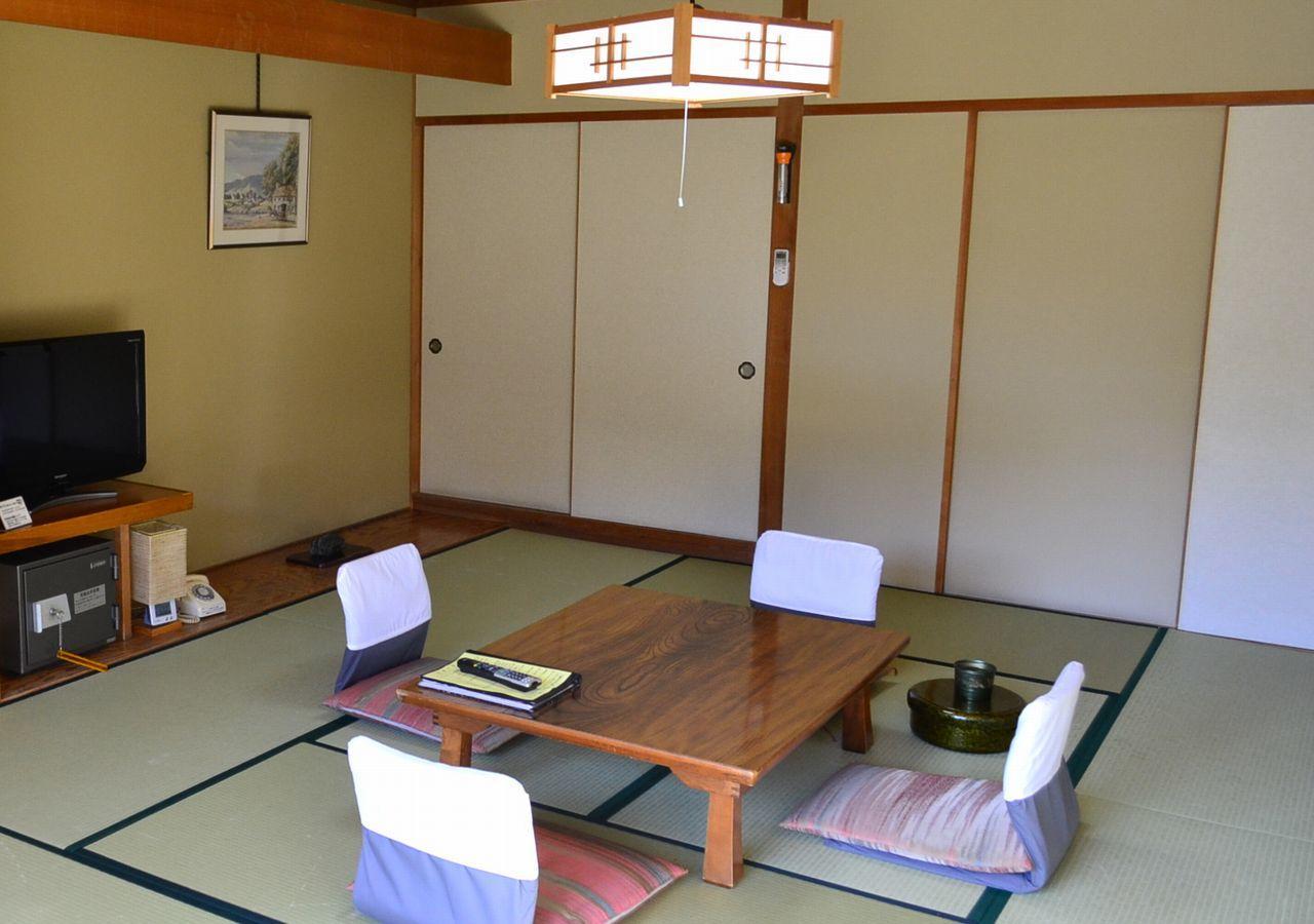 Hishino Onsen Tokiwakan Komoro Экстерьер фото